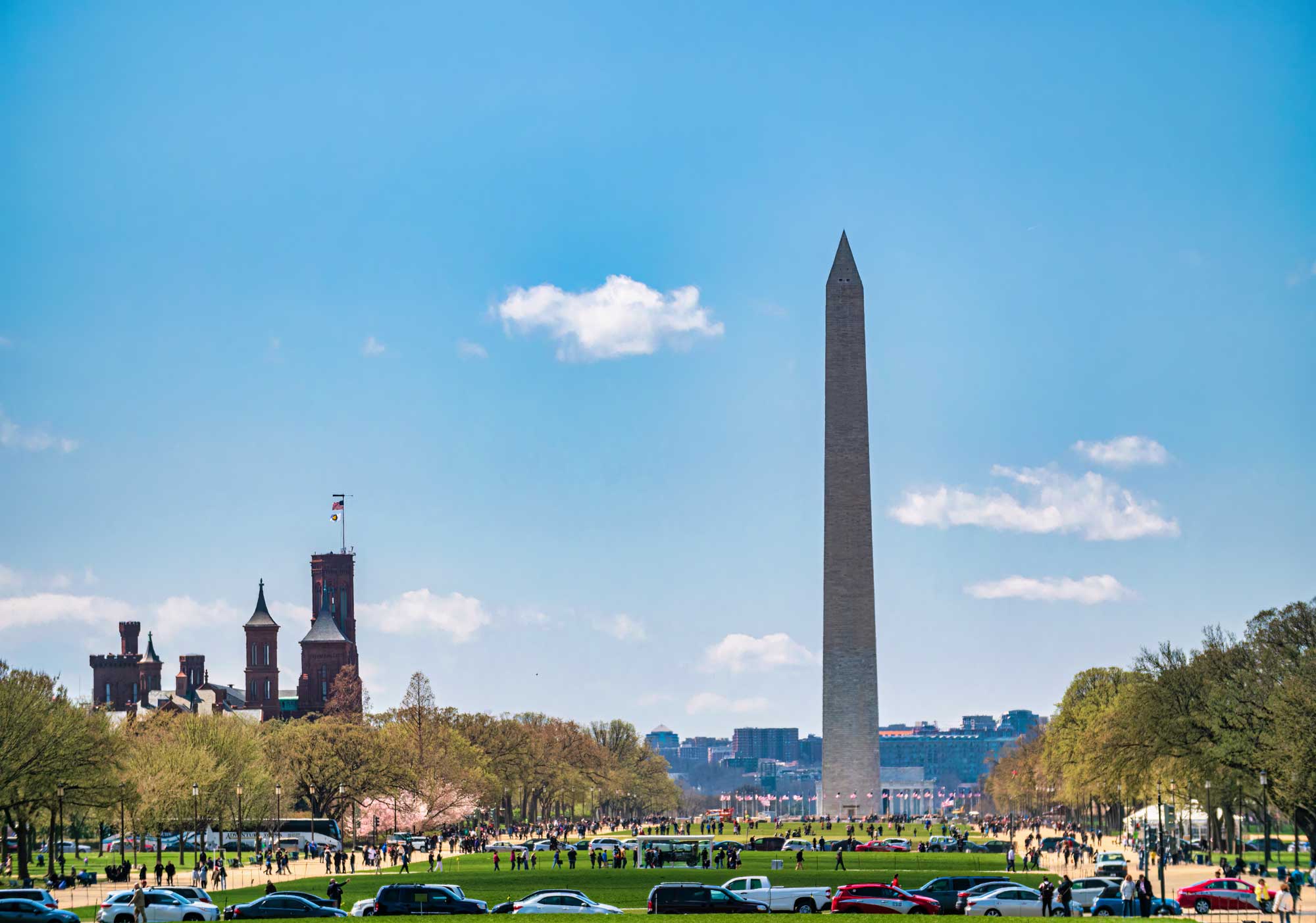 an obelisk in Washington DC