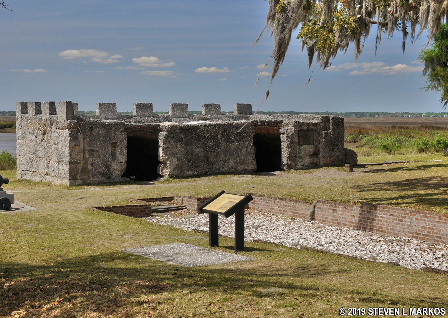 the ruins of ancient building