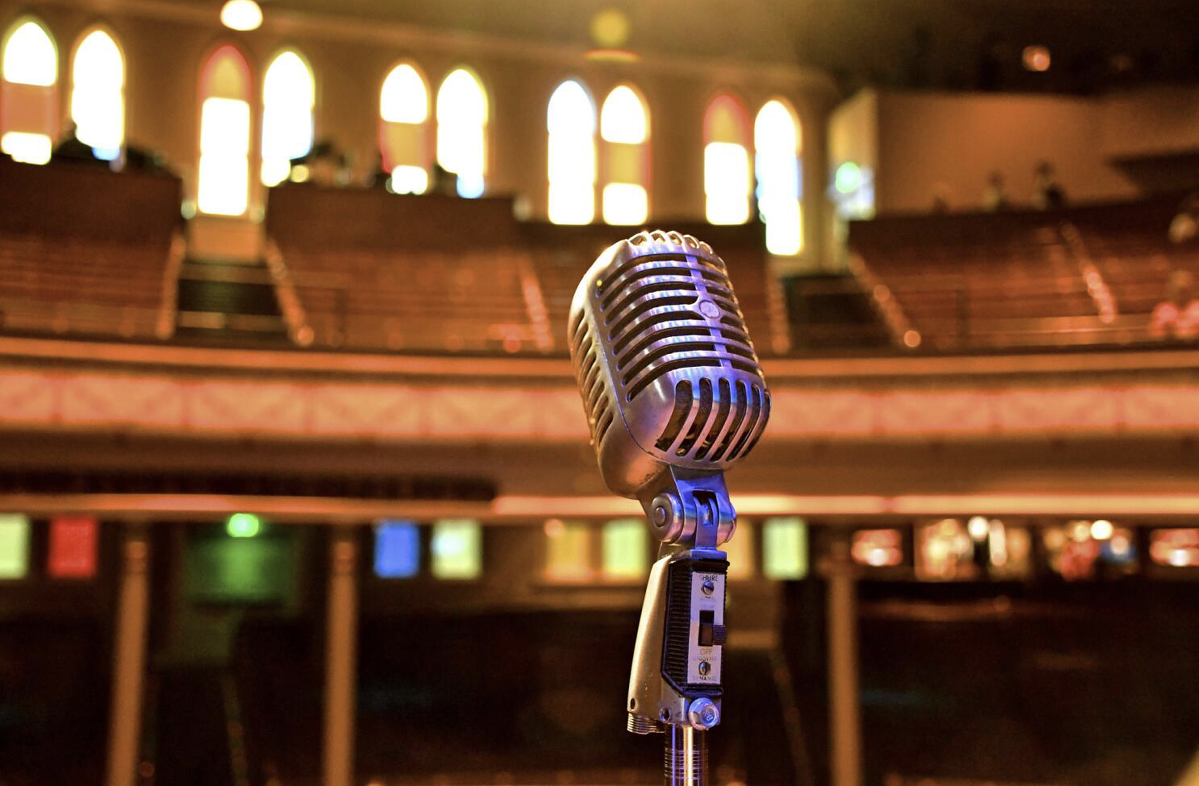a mic in a concert hall